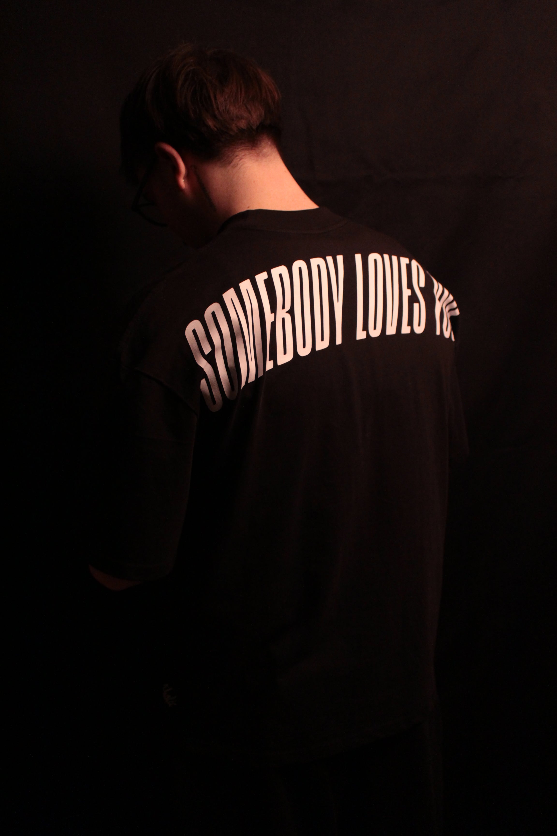 Somebody loves you Tee